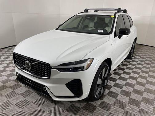 2024 Volvo XC60 Recharge Plug-In Hybrid T8 Plus Dark Theme