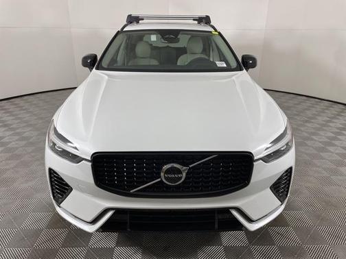 2024 Volvo XC60 Recharge Plug-In Hybrid T8 Plus Dark Theme