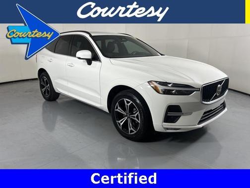 2022 Volvo XC60 B5 Momentum