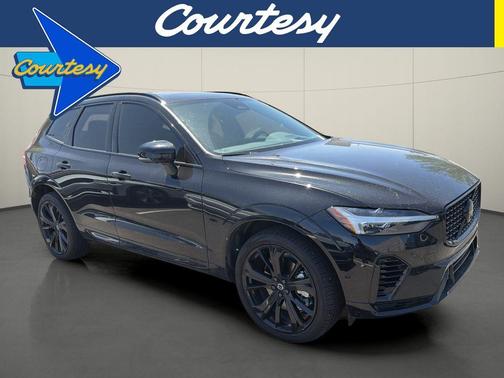 Onyx Black Metallic 2024 Volvo XC60 Recharge Plug-In Hybrid T8 Ultimate Black Edition