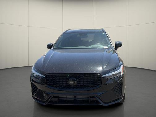 Onyx Black Metallic 2024 Volvo XC60 Recharge Plug-In Hybrid T8 Ultimate Black Edition