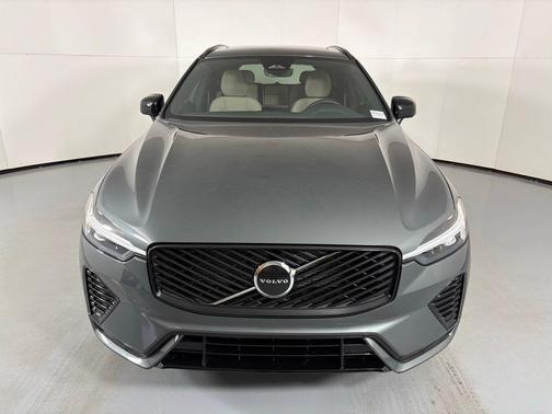 2026 Volvo XC60 B5 Core
