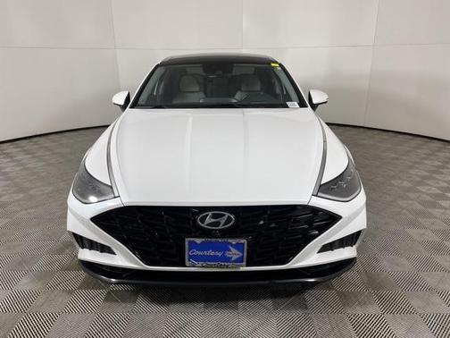 2022 Hyundai SONATA Limited
