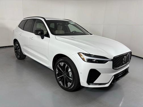 2026 Volvo XC60 B5 Plus