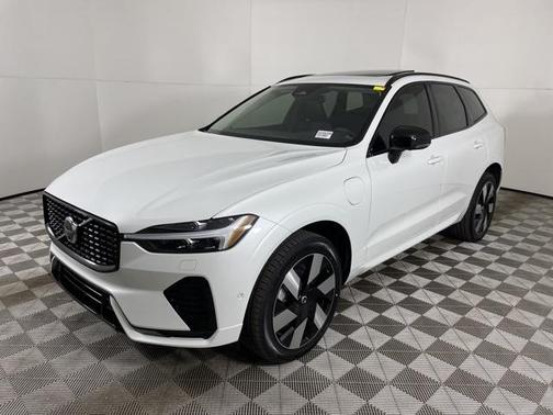 2024 Volvo XC60 Recharge Plug-In Hybrid T8 Plus Dark Theme