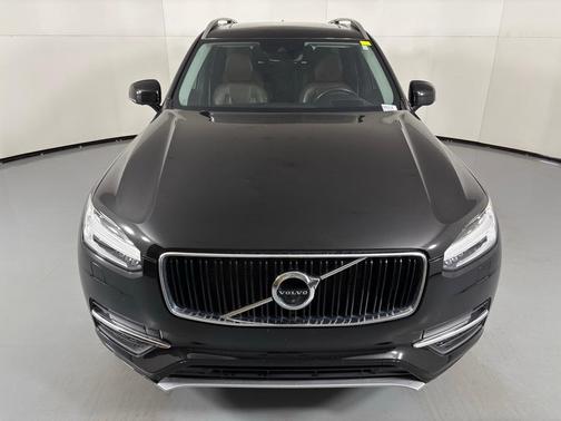 2019 Volvo XC90 T6 Momentum