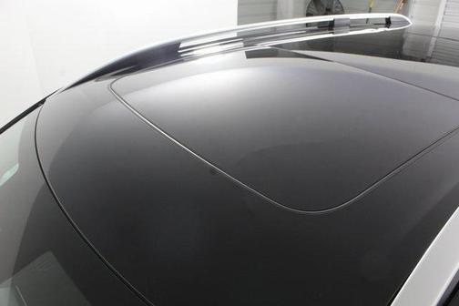 Photo 5 of 41 of 2019 Volvo XC90 T5 Momentum