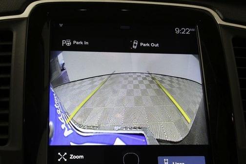 Photo 3 of 41 of 2019 Volvo XC90 T5 Momentum