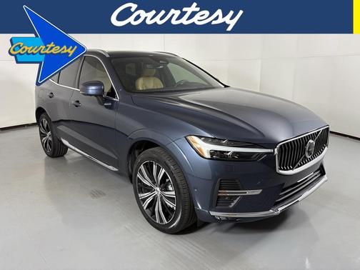 2023 Volvo XC60 B5 Ultimate Bright Theme