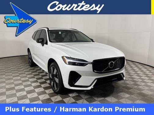 2025 Volvo XC60 Plug-In Hybrid T8 Plus