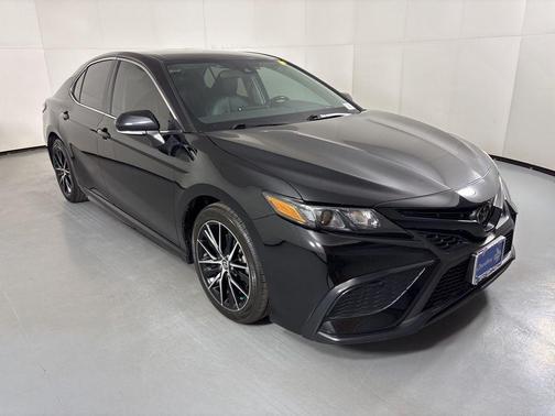 Black 2023 Toyota Camry