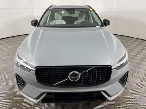2025 Volvo XC60 Plug-In Hybrid T8 Ultra