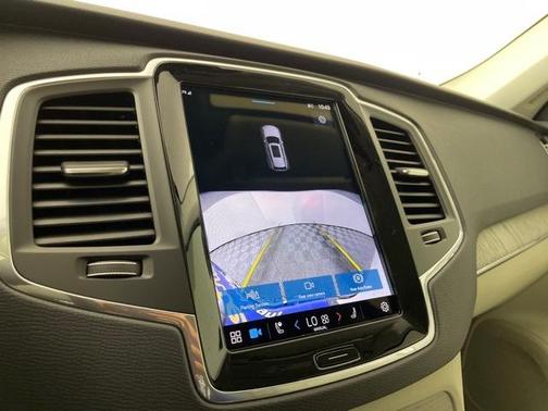 2024 Volvo XC90 Recharge Plug-In Hybrid T8 Core Bright Theme