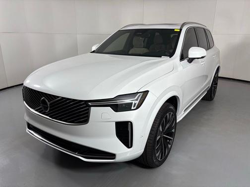 2026 Volvo XC90 B6 Plus 7-Seater