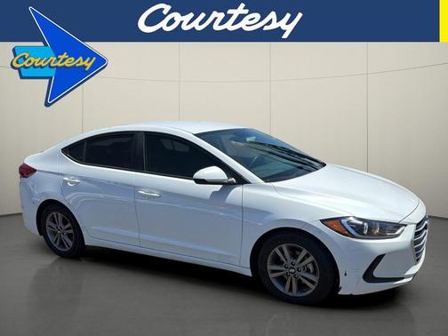 Quartz White Pearl 2017 Hyundai ELANTRA SE