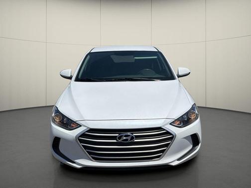 Quartz White Pearl 2017 Hyundai ELANTRA SE