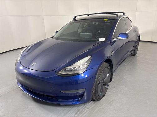 Deep Blue Metallic 2019 Tesla Model 3
