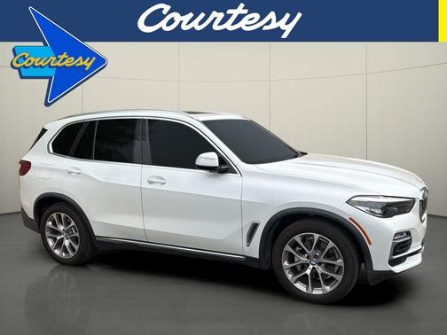 Mineral White Metallic 2019 BMW X5 xDrive40i