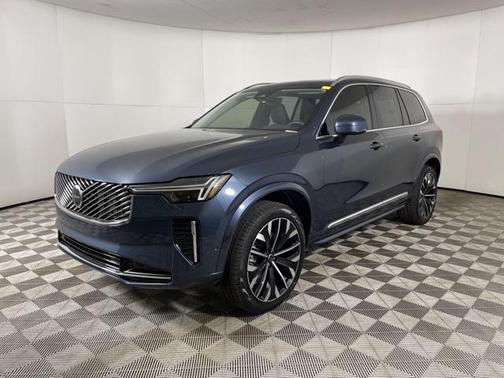 2025 Volvo XC90 B6 Plus 7-Seater
