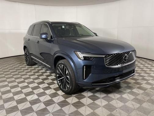 2025 Volvo XC90 B6 Plus 7-Seater