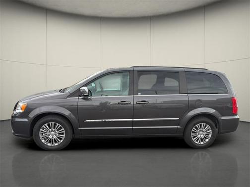 2015 Chrysler Town & Country Touring-L