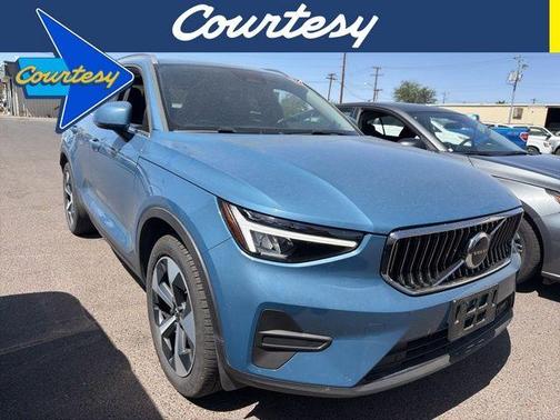 Fjord Blue Metallic 2025 Volvo XC40 B5 Core Bright Theme