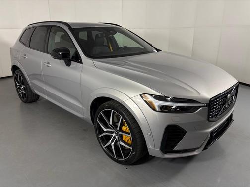 2025 Volvo XC60 Plug-In Hybrid T8 Polestar Engineered
