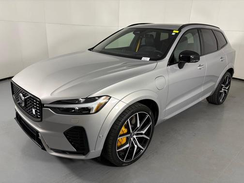 2025 Volvo XC60 Plug-In Hybrid T8 Polestar Engineered