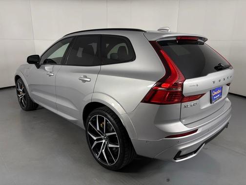 2025 Volvo XC60 Plug-In Hybrid T8 Polestar Engineered