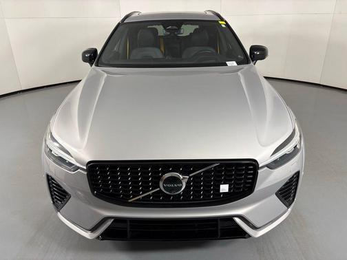 2025 Volvo XC60 Plug-In Hybrid T8 Polestar Engineered