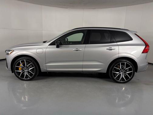 2025 Volvo XC60 Plug-In Hybrid T8 Polestar Engineered