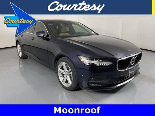 2017 Volvo S90 T5 Momentum
