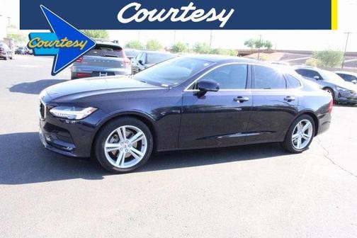 2017 Volvo S90 T5 Momentum