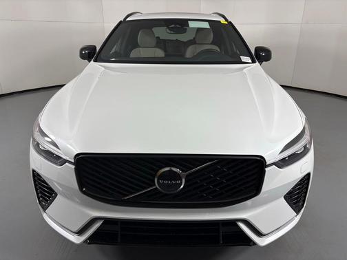 2026 Volvo XC60 Plug-In Hybrid T8 Plus