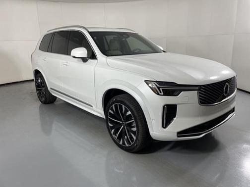 2026 Volvo XC90 B5 Plus 7-Seater
