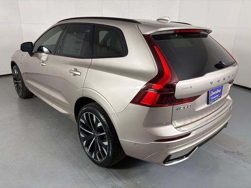 2026 Volvo XC60 Plug-In Hybrid T8 Ultra
