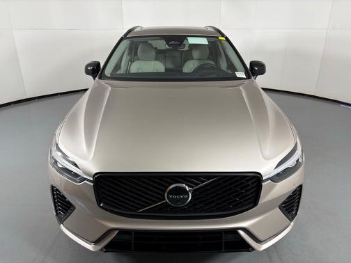 2026 Volvo XC60 Plug-In Hybrid T8 Ultra