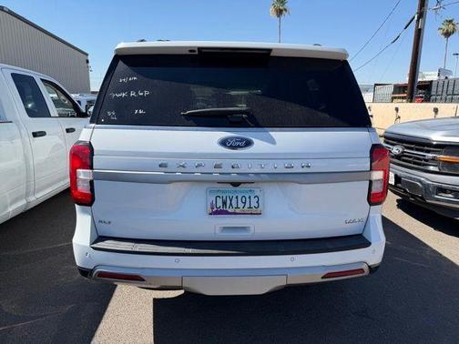 Oxford White 2024 Ford Expedition Max XLT