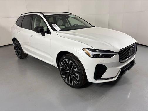 2026 Volvo XC60 B5 Ultra