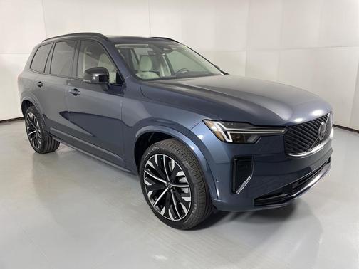 2026 Volvo XC90 B6 Ultra Dark Theme 7-Seater