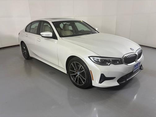 2022 BMW 330 i xDrive