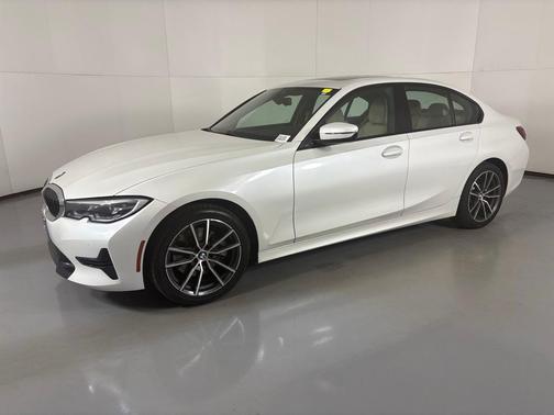 2022 BMW 330 i xDrive