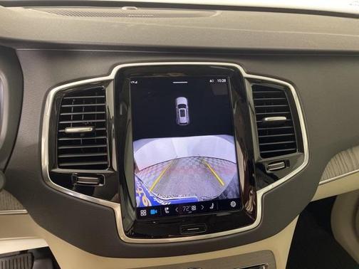 2025 Volvo XC90 Plug-In Hybrid T8 Plus 6-Seater