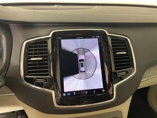 2025 Volvo XC90 Plug-In Hybrid T8 Plus 6-Seater