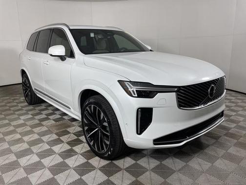 2025 Volvo XC90 Plug-In Hybrid T8 Plus 7-Seater