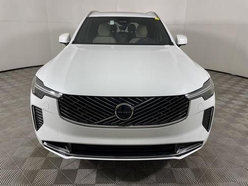 2025 Volvo XC90 Plug-In Hybrid T8 Plus 7-Seater