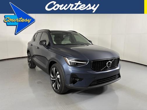 2026 Volvo XC40 B5 Ultra