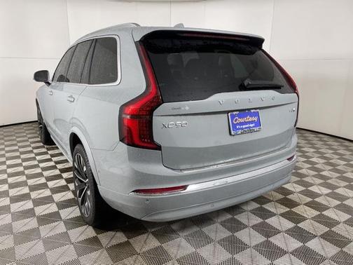 2025 Volvo XC90 Plug-In Hybrid T8 Ultra 6-Seater