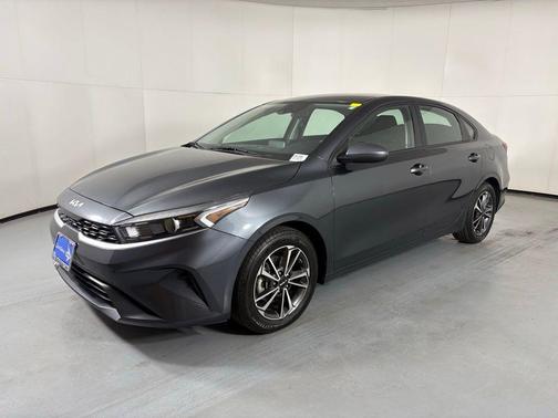 Gravity Gray 2023 Kia Forte LXS