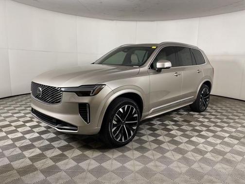 2025 Volvo XC90 B5 Core
